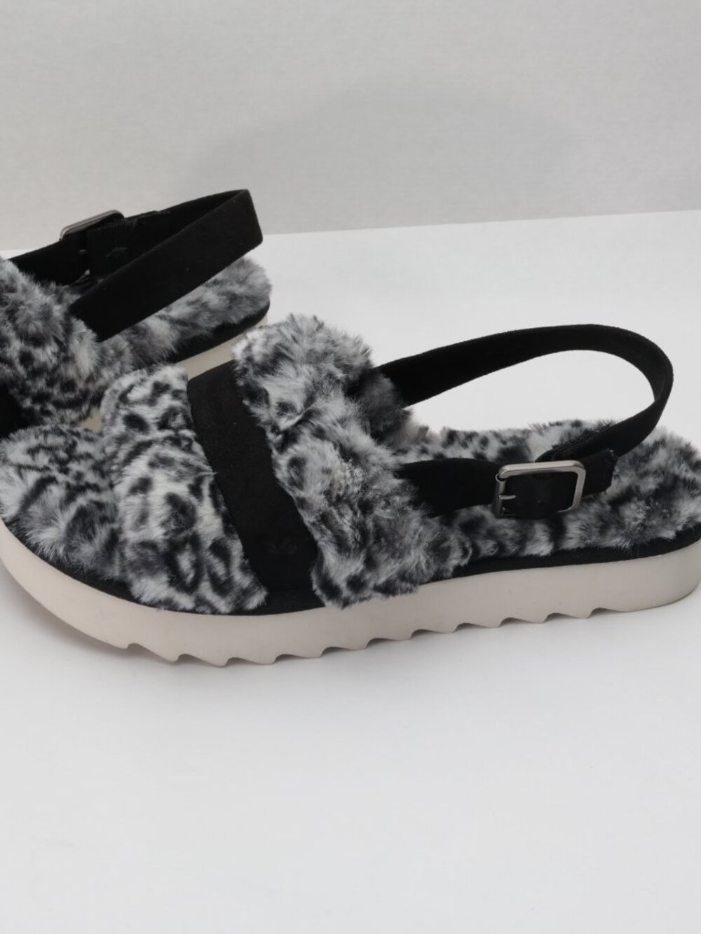 Koolaburra By UGG Fuzzed Out Cheetah Women's Size 9 Black White Slide Sand - Picture 1 of 11